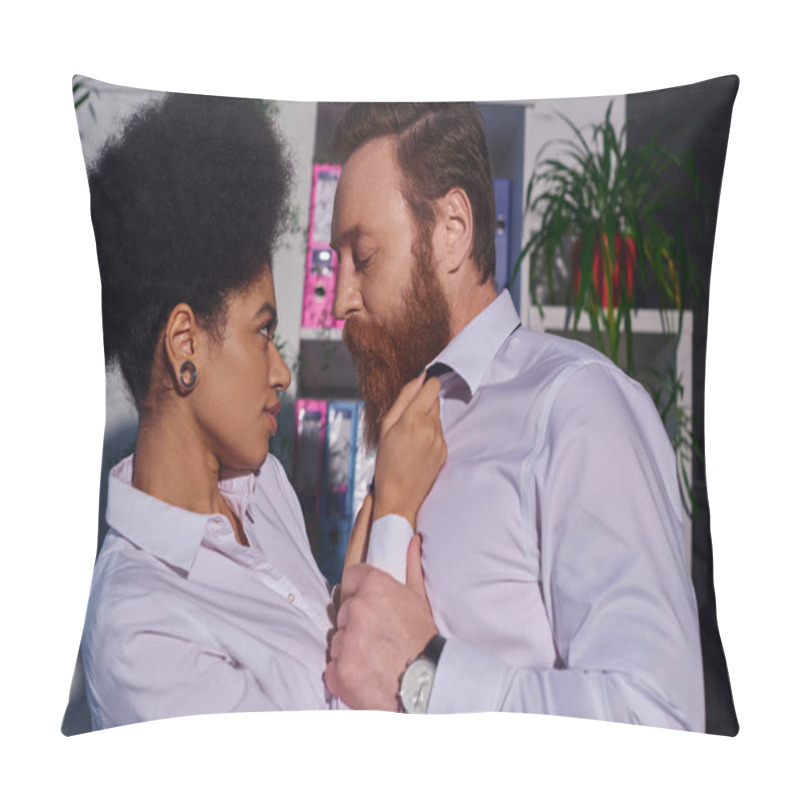 Personality  Side View Of Alluring African American Woman Flirting With Bearded Businessman In Night Office Pillow Covers