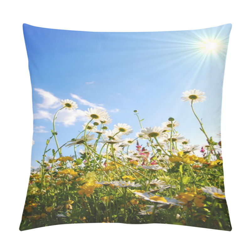 Personality  Flowers From Below Pillow Covers