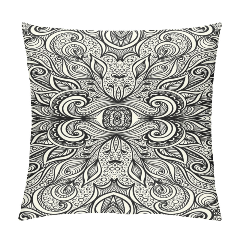 Personality  Abstract Background With Seamless  Zen-doodle Pattern Black On White Pillow Covers