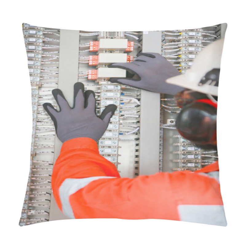 Personality  Operator Recording Operation Of Oil And Gas Process At Oil And Rig Plant, Offshore Oil And Gas Industry, Offshore Oil And Rig In The Sea, Operator Monitor Production Process, Routine Daily Record. Pillow Covers