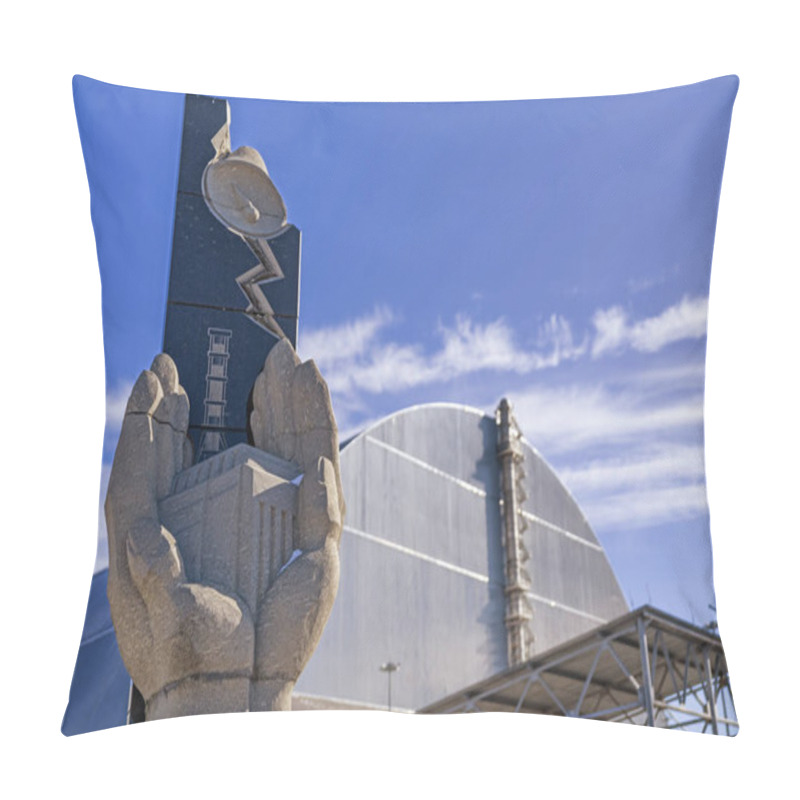 Personality  Monument, Fourth Reactor And Its Enclosing Sarcophagus In Chernobyl Exclusion Zone, Ukraine Pillow Covers