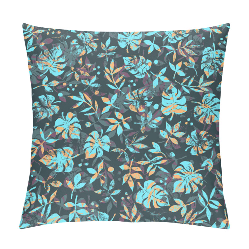 Personality  Seamless Graphical Tropical Foliage Pattern With Texture Pillow Covers