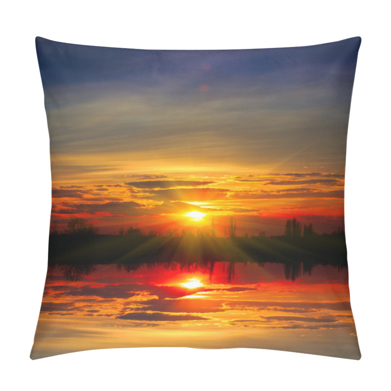 Personality  Sunset Over Lake Pillow Covers