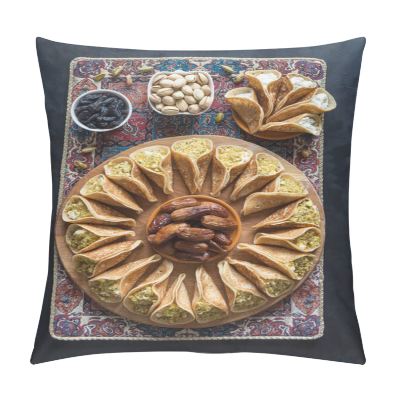 Personality  Arabian Pancake Stuffed With Sweet Cheese Pillow Covers