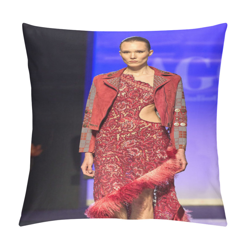 Personality  AGG Anton Giulio Grande - Runway - Milan Fashion Week - Womenswear Fall/Winter 2024-2025MILAN, ITALY - FEBRUARY 20: The Runway At The AGG Fashion Show During The Milan Fashion Week Womenswear . (Photo By Mauro Di Bonaventura ) Pillow Covers