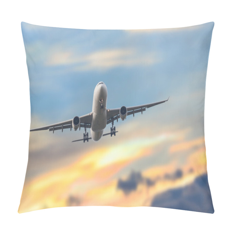 Personality  Passenger Business Airplane Take Off And Flying In Sky Sunset, U Pillow Covers