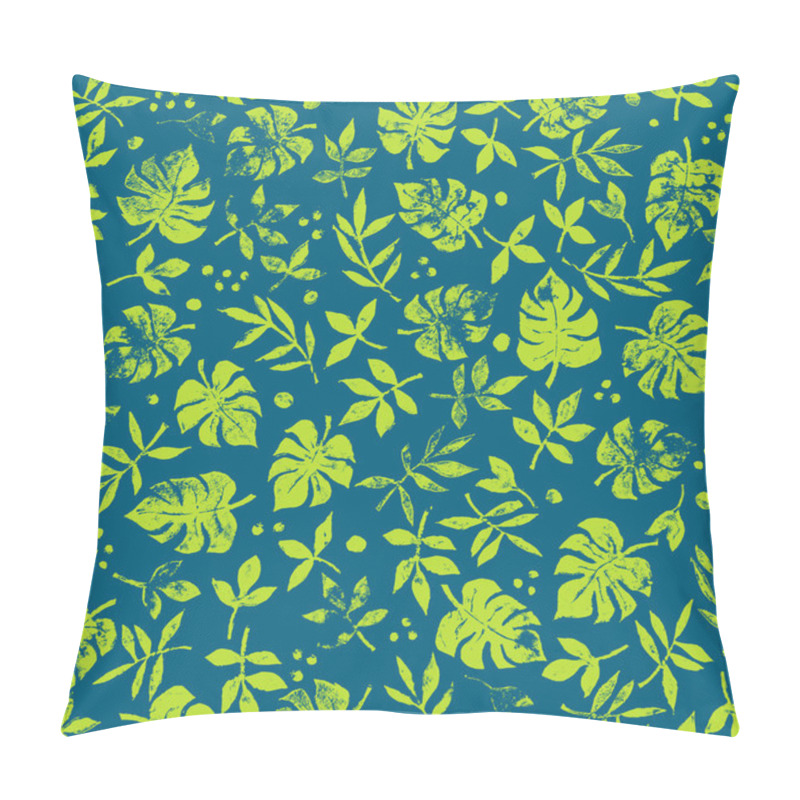 Personality  Seamless Graphical Tropical Foliage Pattern With Texture Pillow Covers