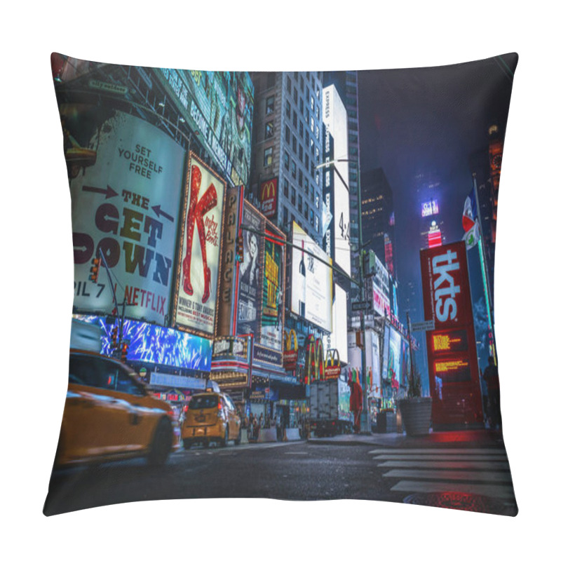 Personality  Night View Of The New York Times Square (TimesSquare) Pillow Covers