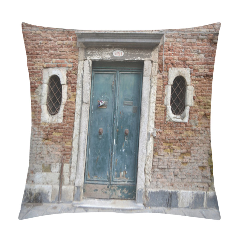 Personality  Old Door Pillow Covers