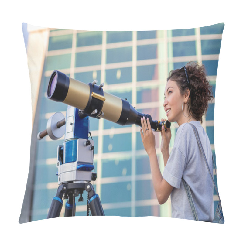 Personality  Girl Looking Through A Telescope Outdoors Pillow Covers