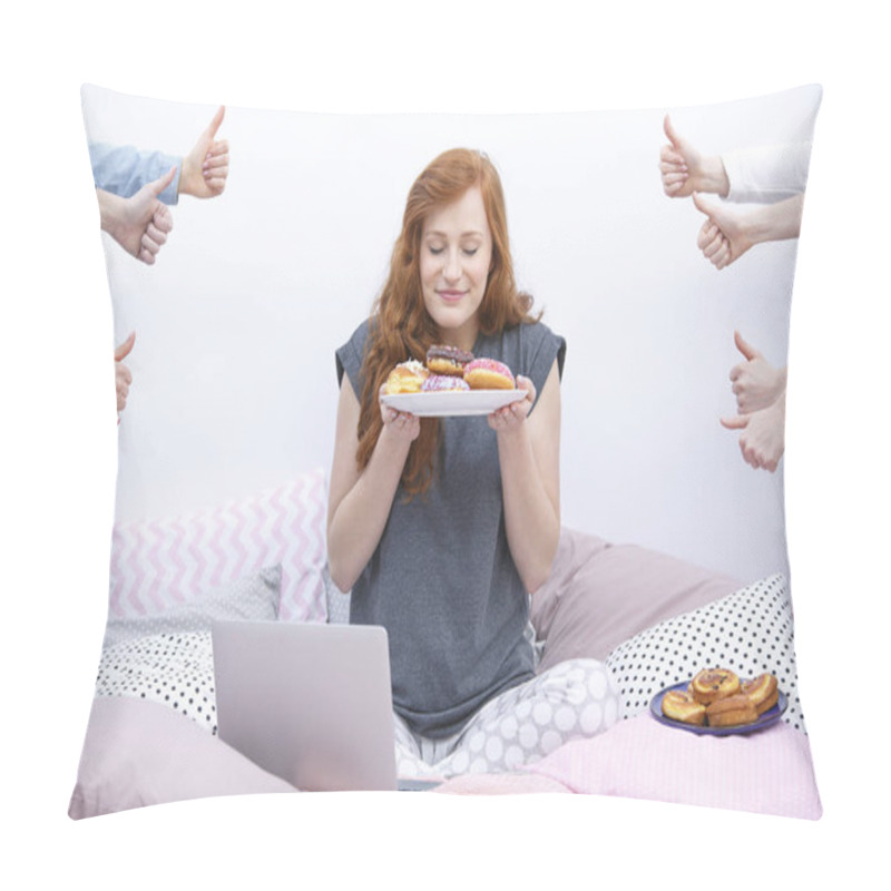 Personality  Woman With Plate Of Donuts Pillow Covers