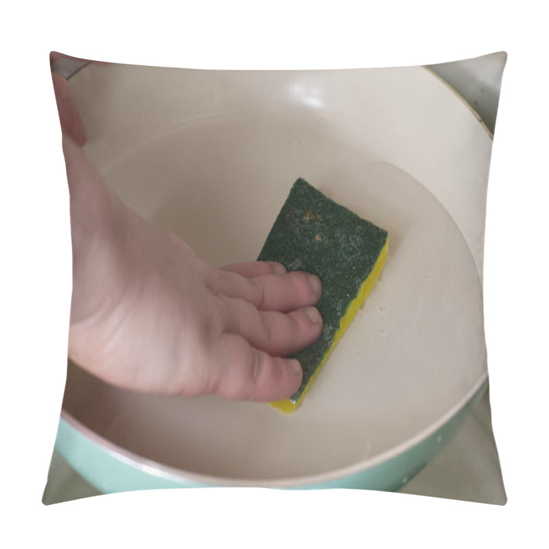 Personality  Woman Washing A Frying Pan With A Scrubbing Sponge Pillow Covers