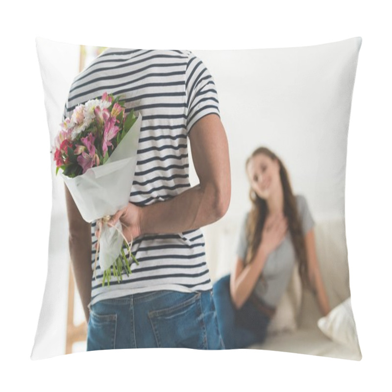 Personality  Cropped Shot Of Young Man Hiding Bouquet Behind Back To Present It To Girlfriend Pillow Covers