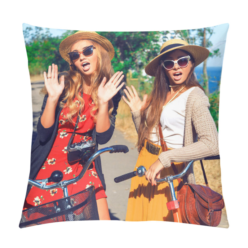 Personality  Pretty Surprised Girls Saying You Hello Pillow Covers