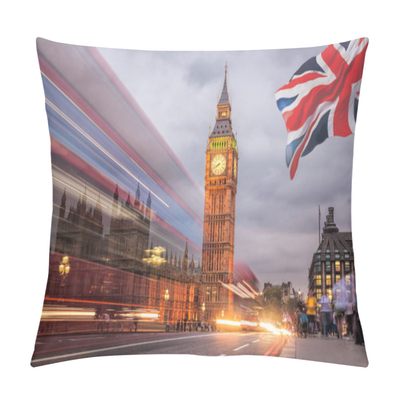 Personality  The Big Ben And The House Of Parliament At Night, London, UK Pillow Covers