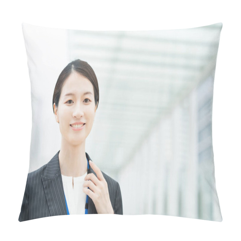 Personality  Portrait Of A Smiling Asian Young Business Woman Wearing A Suit Pillow Covers