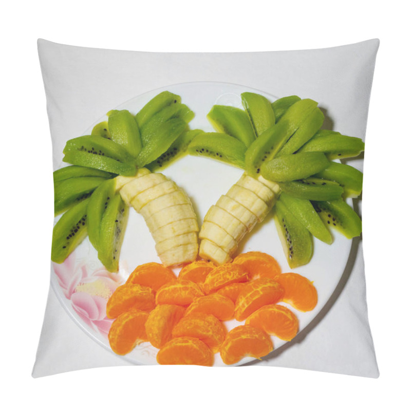 Personality  A Plate Showcases A Fun Tropical Design With Two Banana Trunks Made Of Bananas And Kiwifruit Forming Palm Trees, Accompanied By Vibrant Orange Segments Resembling A Beach. Pillow Covers