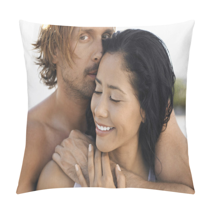 Personality  Romantic Young Man Embracing Woman Pillow Covers