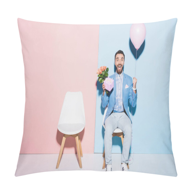 Personality  Handsome And Smiling Man Holding Balloon, Gift And On Bouquet Blue And Pink Background  Pillow Covers