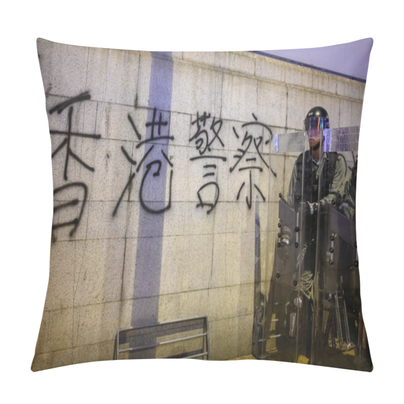 Personality  Anti- Extradition Bill Protest In Hong Kong Island Pillow Covers