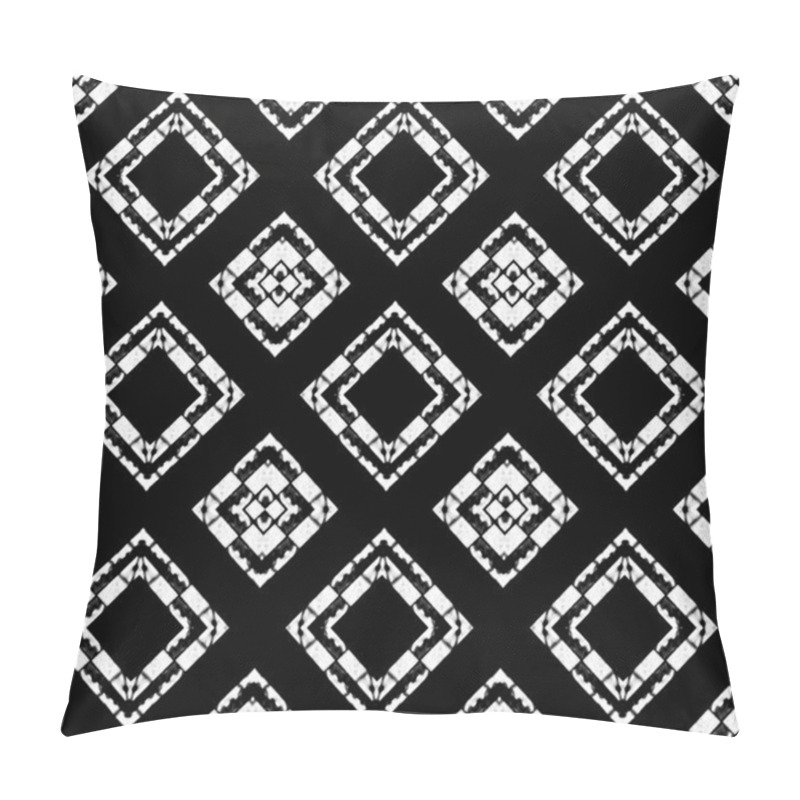 Personality  Black And White Abstract Geometric Pattern Pillow Covers