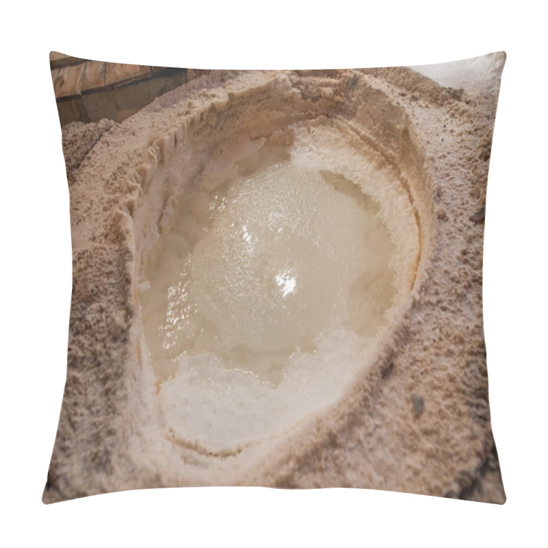 Personality  Zigong one thousand meters ancient salt - Sun Sea wells ruins reproduce the ancient tradition of salt craft workshops pillow covers