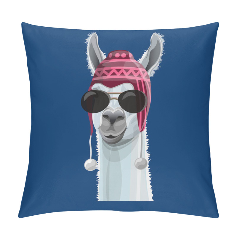 Personality  Portrait Of Llama In A Hat Pillow Covers