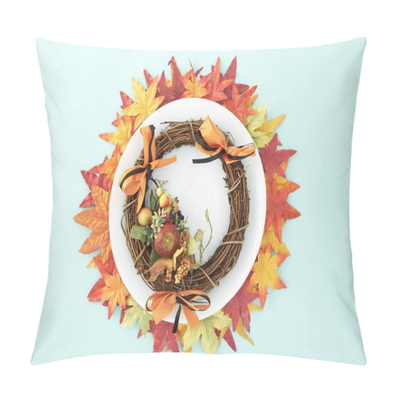 Personality  Dish With Wreaths And Autumn Leaves Decorative Pillow Covers