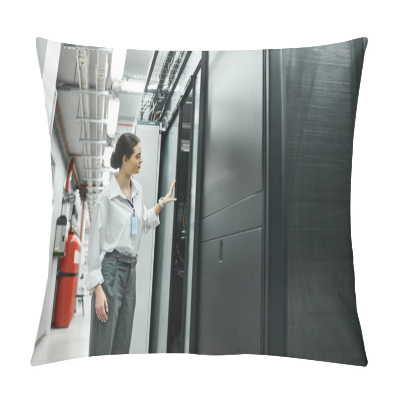 Personality  A Skilled Woman In A White Shirt Inspects Server Hardware And Systems In The Data Center. Pillow Covers