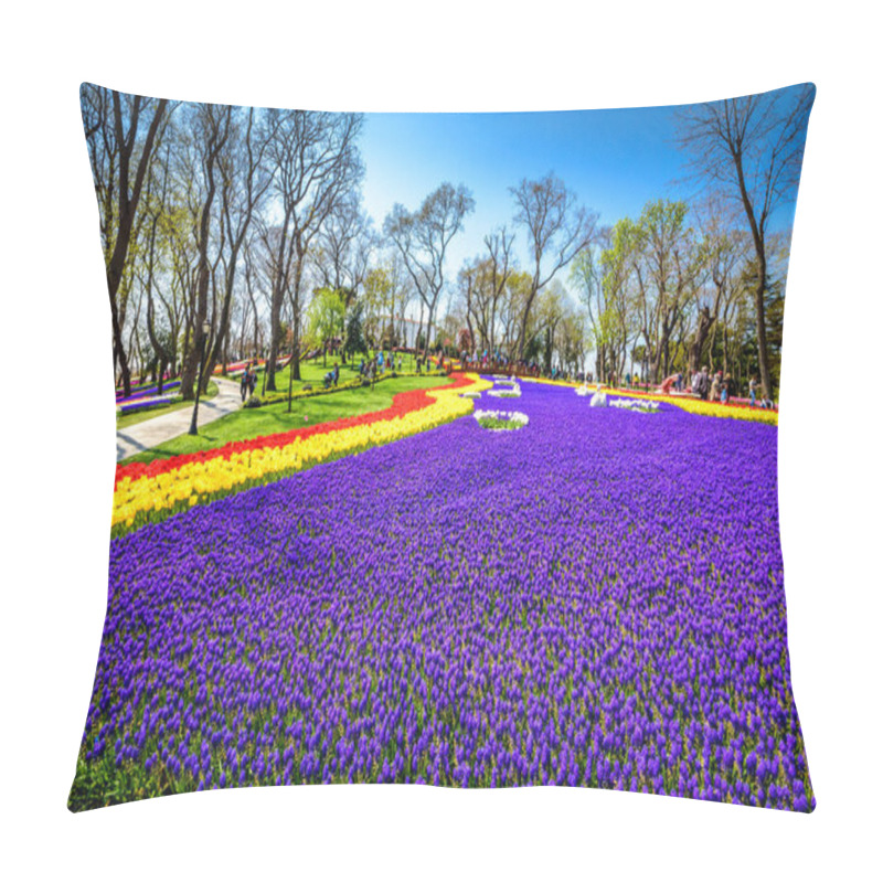 Personality  Traditional Tulip Festival In Emirgan Park, A Historical Urban Park Located In Sariyer District.Tourists And Locals Visit And Spend Time.Istanbul,Turkey.15 April,2017 Pillow Covers