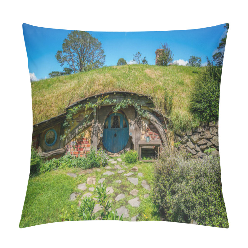 Personality  Hobbiton Movie Set For 