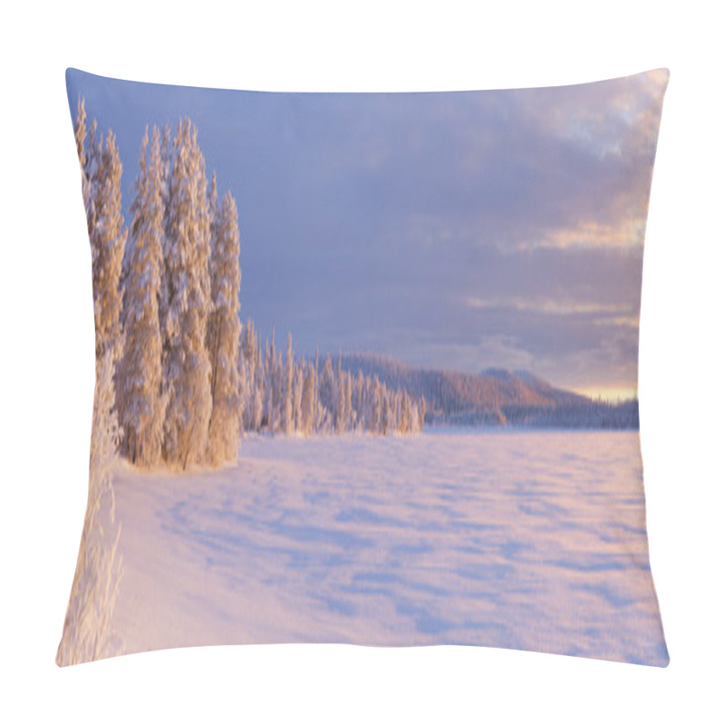 Personality  Frozen Aijajarvi Lake In Finnish Lapland In Winter At Sunset Pillow Covers