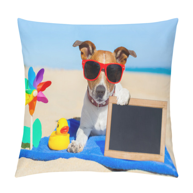 Personality  Dog At The Beach Pillow Covers