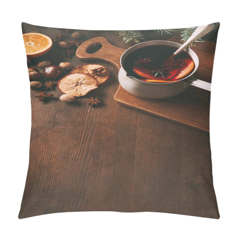 Personality  Hot Spiced Wine In Saucepan With Christmas Spices On Wooden Background Pillow Covers