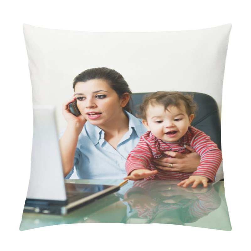 Personality  Three Little Girls And Female Teacher In Pillow Covers