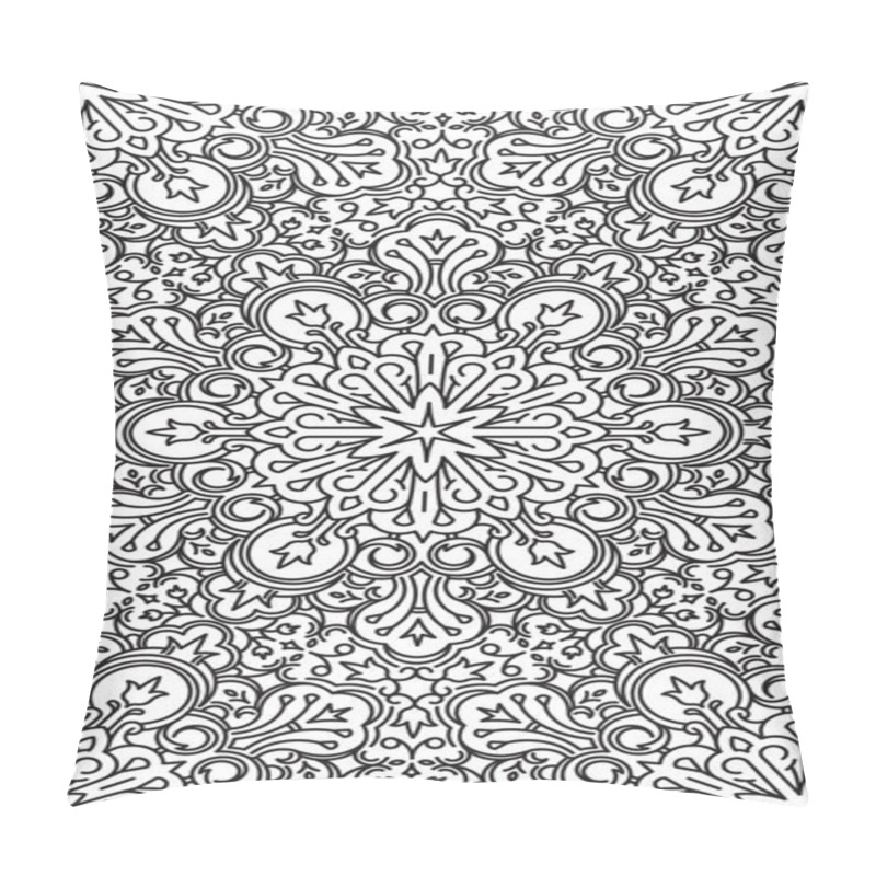 Personality  Seamless Abstract Tribal Black-White Pattern. Pillow Covers