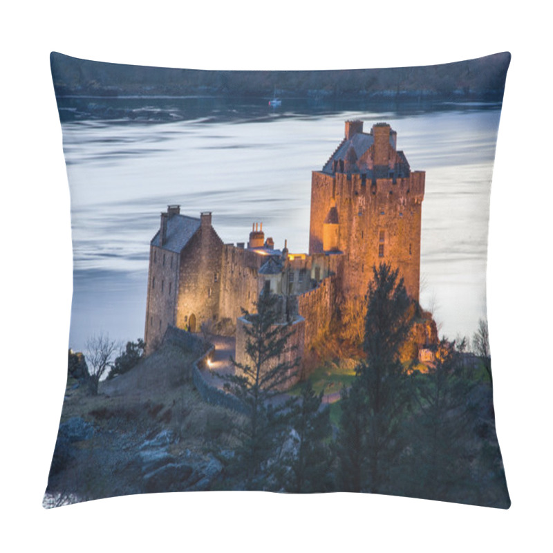 Personality  Eilean Donan Castle, Scotland Pillow Covers