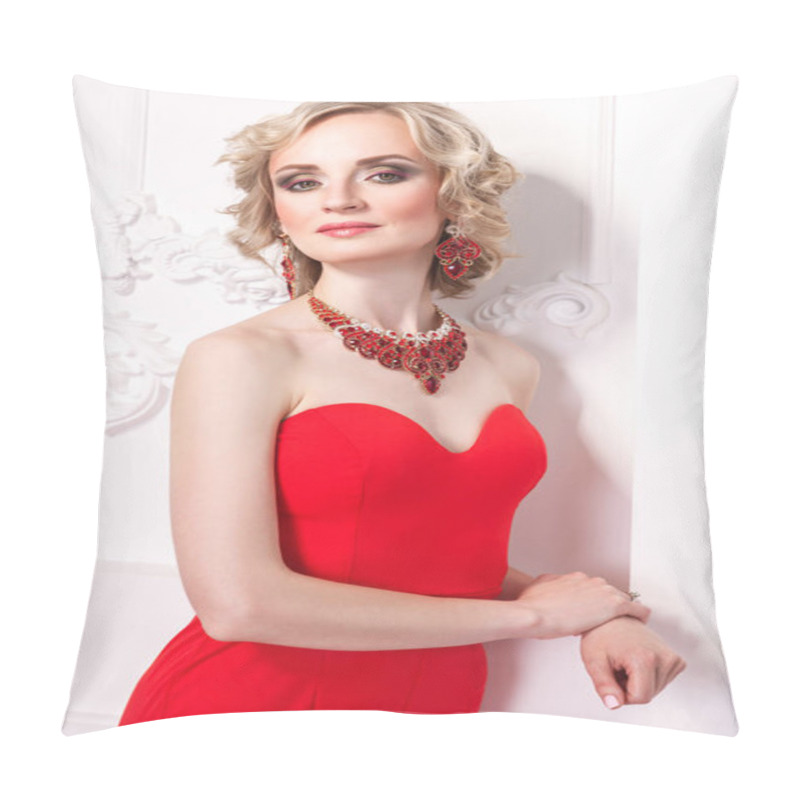 Personality  Fashion Model With Curly Hairstyle In Red Dress And Glamour Jewelry Posing While Leaning On White Decorative Wall  Pillow Covers