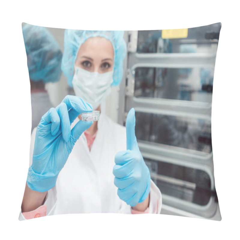 Personality  Lab Technician Or Scientist With Dish In Front Of Incubator Pillow Covers