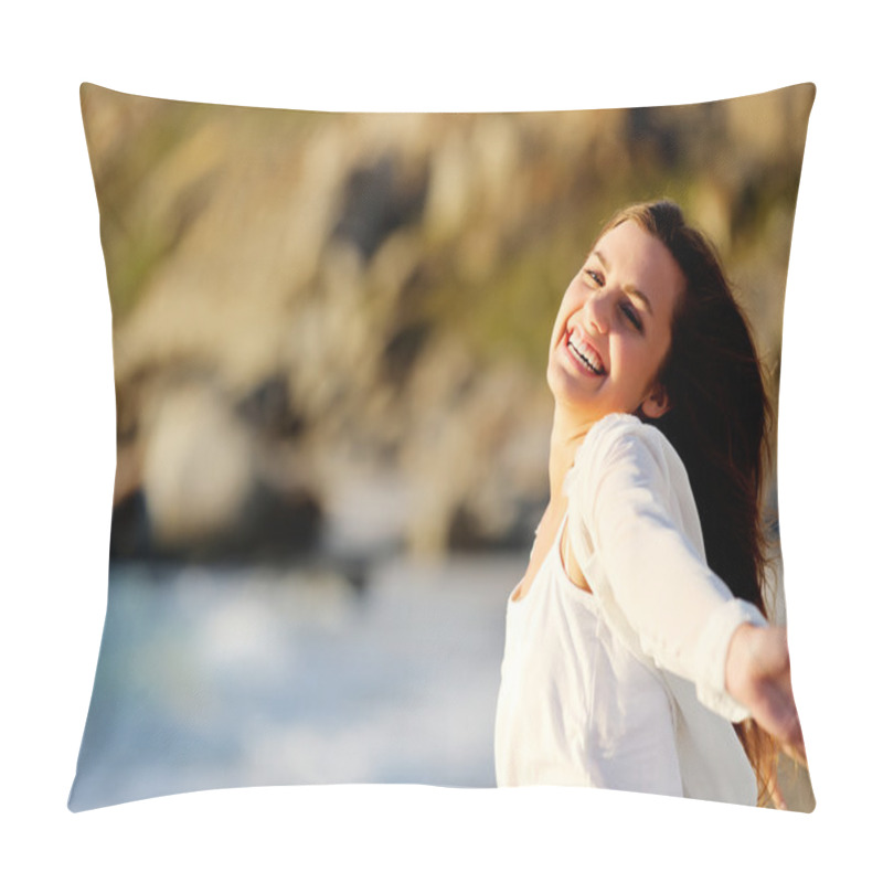 Personality  Beach Freedom Girl Pillow Covers