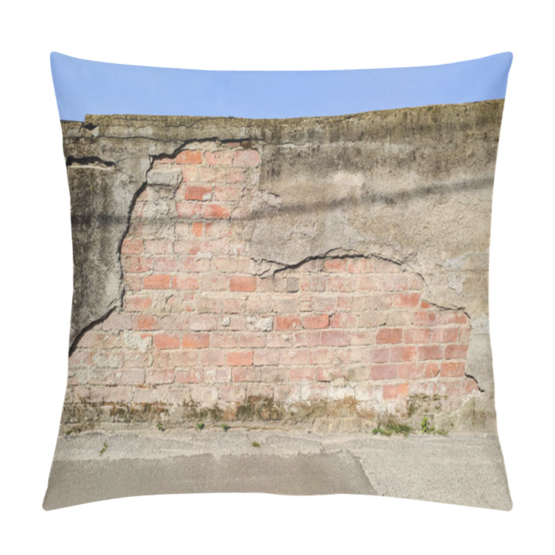 Personality  Creepy Brick Wall Of An Old Warehouse Pillow Covers