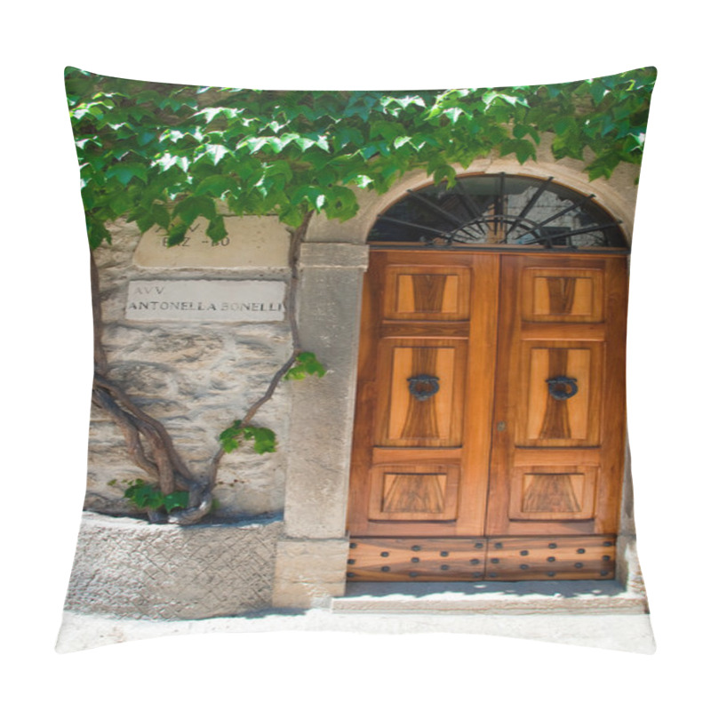 Personality  Old Town House Door At Repubblica Di San Marino Pillow Covers