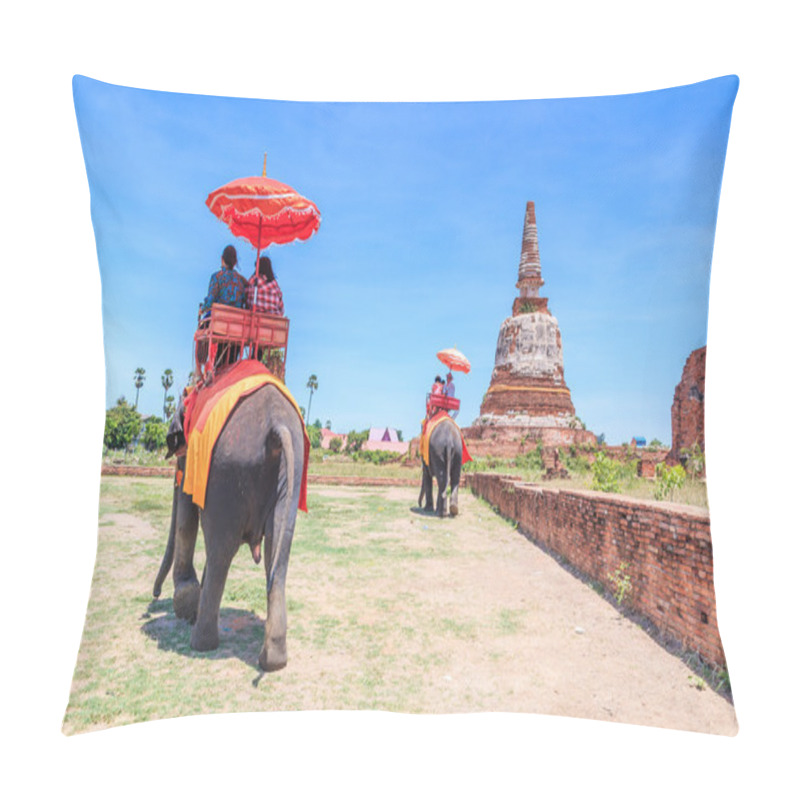 Personality  Tourists On An Elephant Ride Tour Pillow Covers