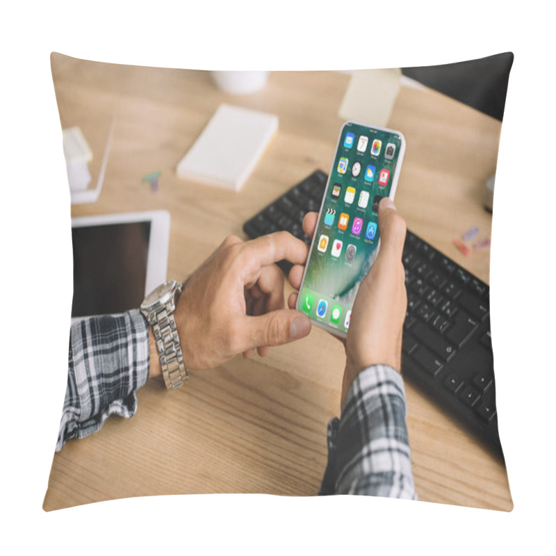 Personality  Cropped Shot Of Man Using Smartphone With Ios Homecreen At Workplace Pillow Covers