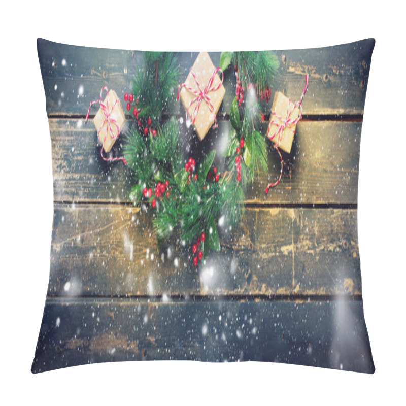 Personality  Holiday Christmas Wreath Drawing Snowfall Pillow Covers