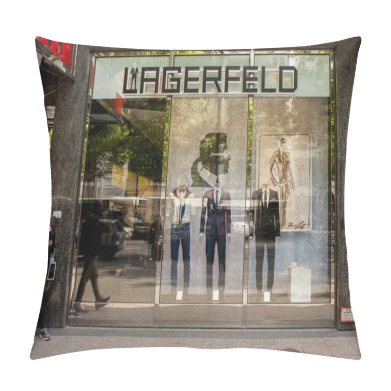 Personality  Karl Lagerfeld Store In Berlin Pillow Covers