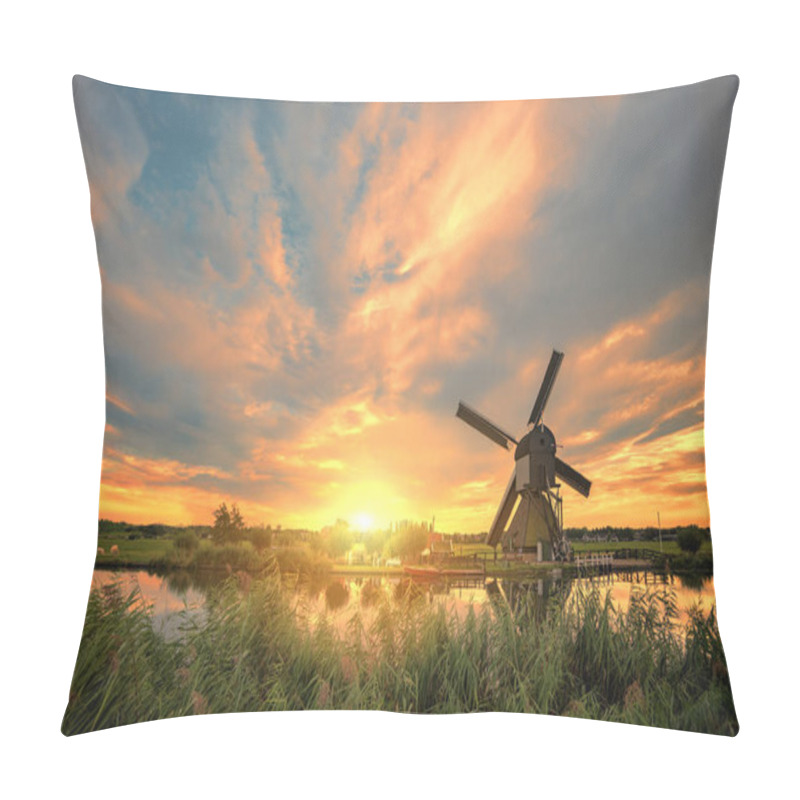 Personality  Kinderdijk Windmill Sunset Pillow Covers