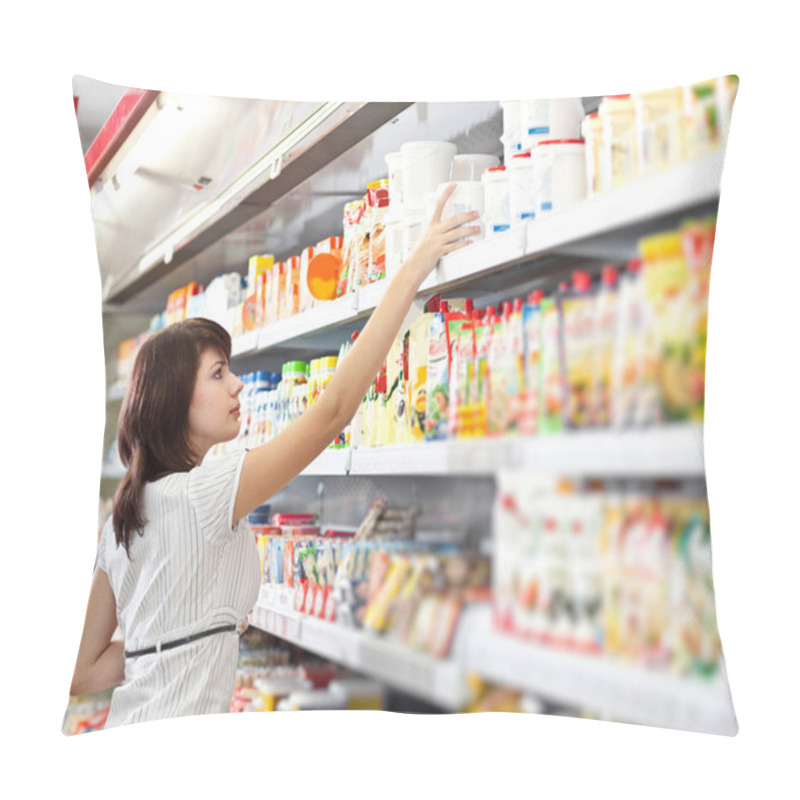 Personality  Woman In The Supermarket Choose Food Pillow Covers