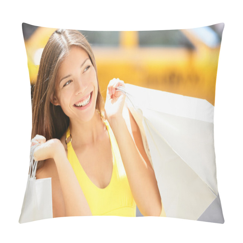 Personality  Shopping Woman In New York City - Summer Shopper Pillow Covers