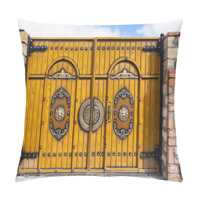 Personality  A Beautifully Crafted Wooden Gate Stands Prominently Against A Backdrop Of Stone Walls. The Gate Features Elaborate Decorations And Shiny Metallic Handles, Illuminated By Bright Sunlight. Pillow Covers